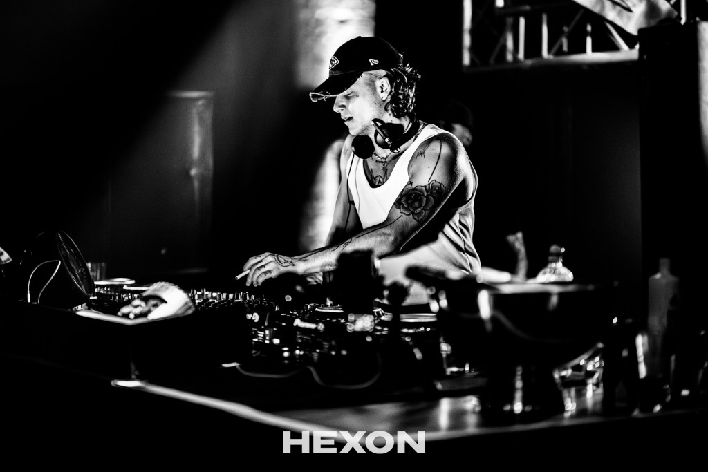1_hexon_alast_finals_wm-4
